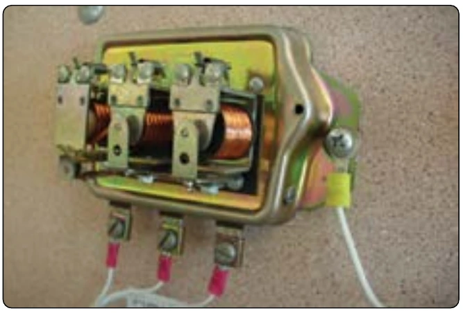 Figure 12-329. Three unit regulator.