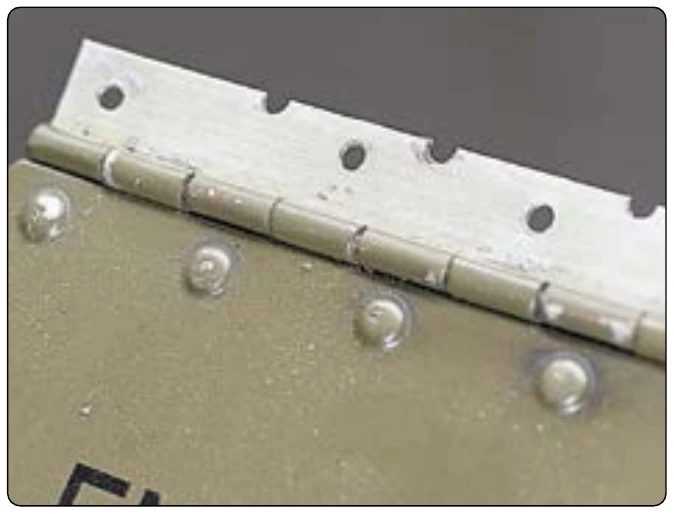 Figure 8-21. Piano hinge.