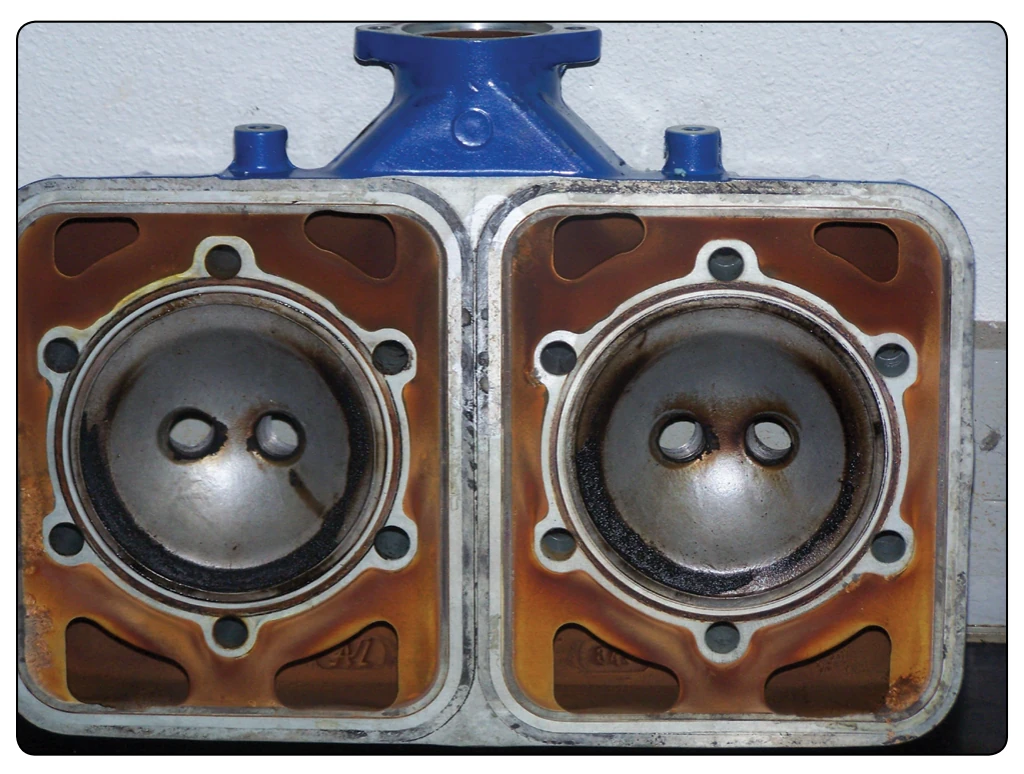 Water-cooled heads.
