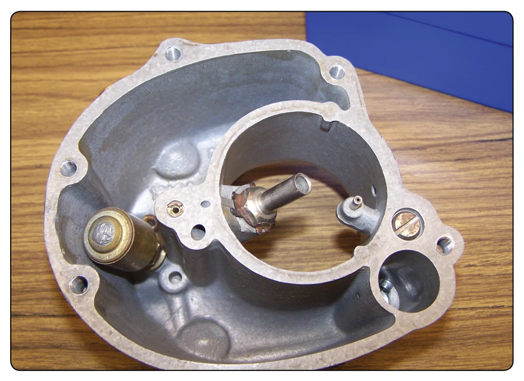 Float chamber (bowl) with float removed.