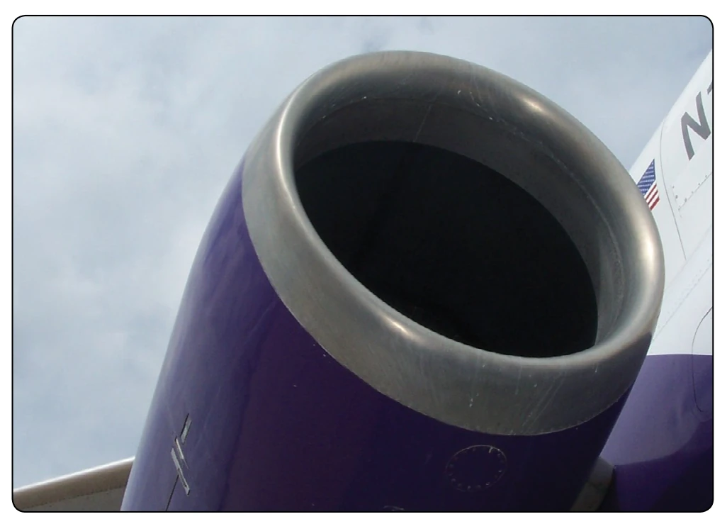 An example of a turbine engine inlet.