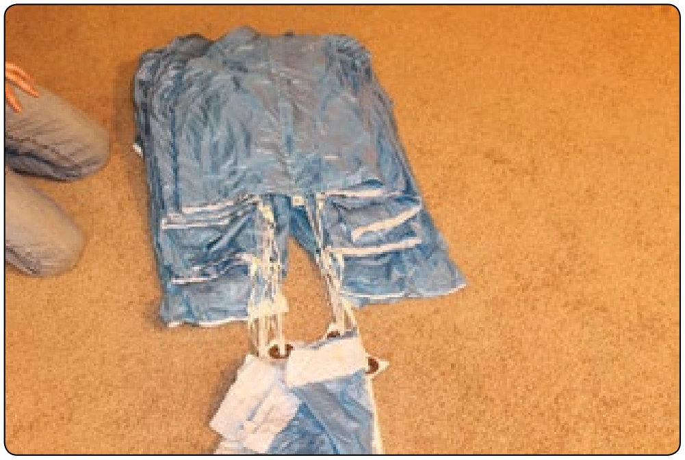 Figure 5-125. It is important to equally divide the canopy and maintain that division throughout the pack job.