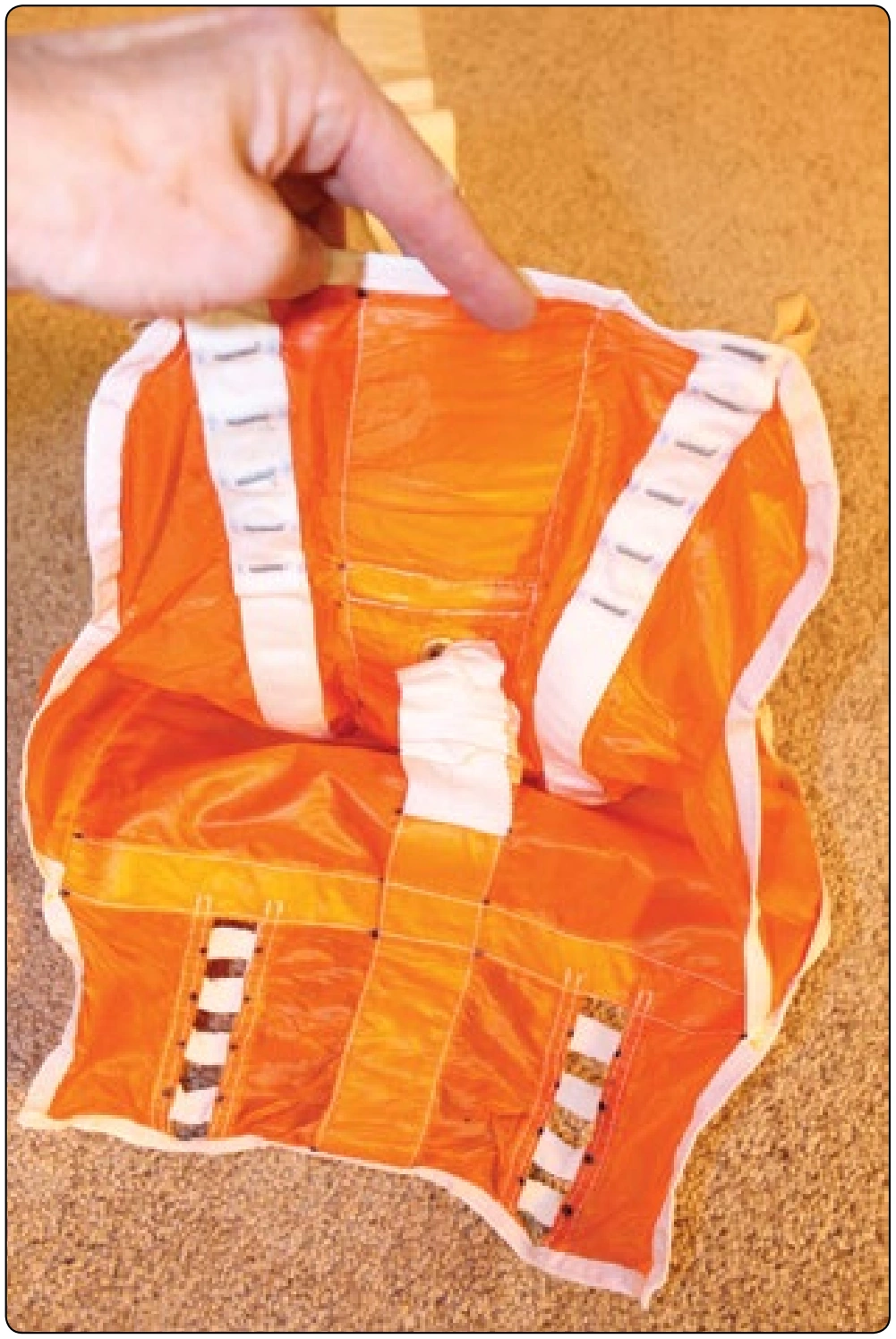 Figure 5-135. Inside the Reserve Speed Bag the buffer tabs form a clear channel for the bottom closing loop.