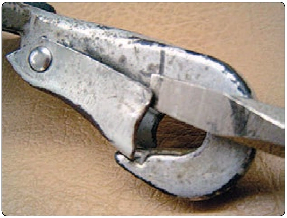Figure 5-16. B-12 snap gate repair.