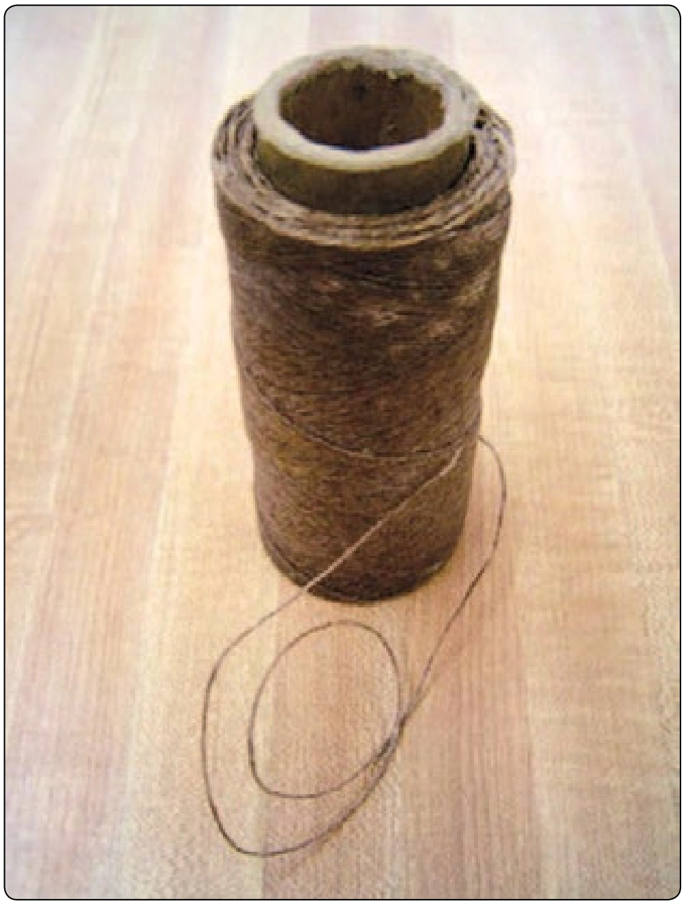 Figure 6-38. 3-cord cotton thread–waxed.