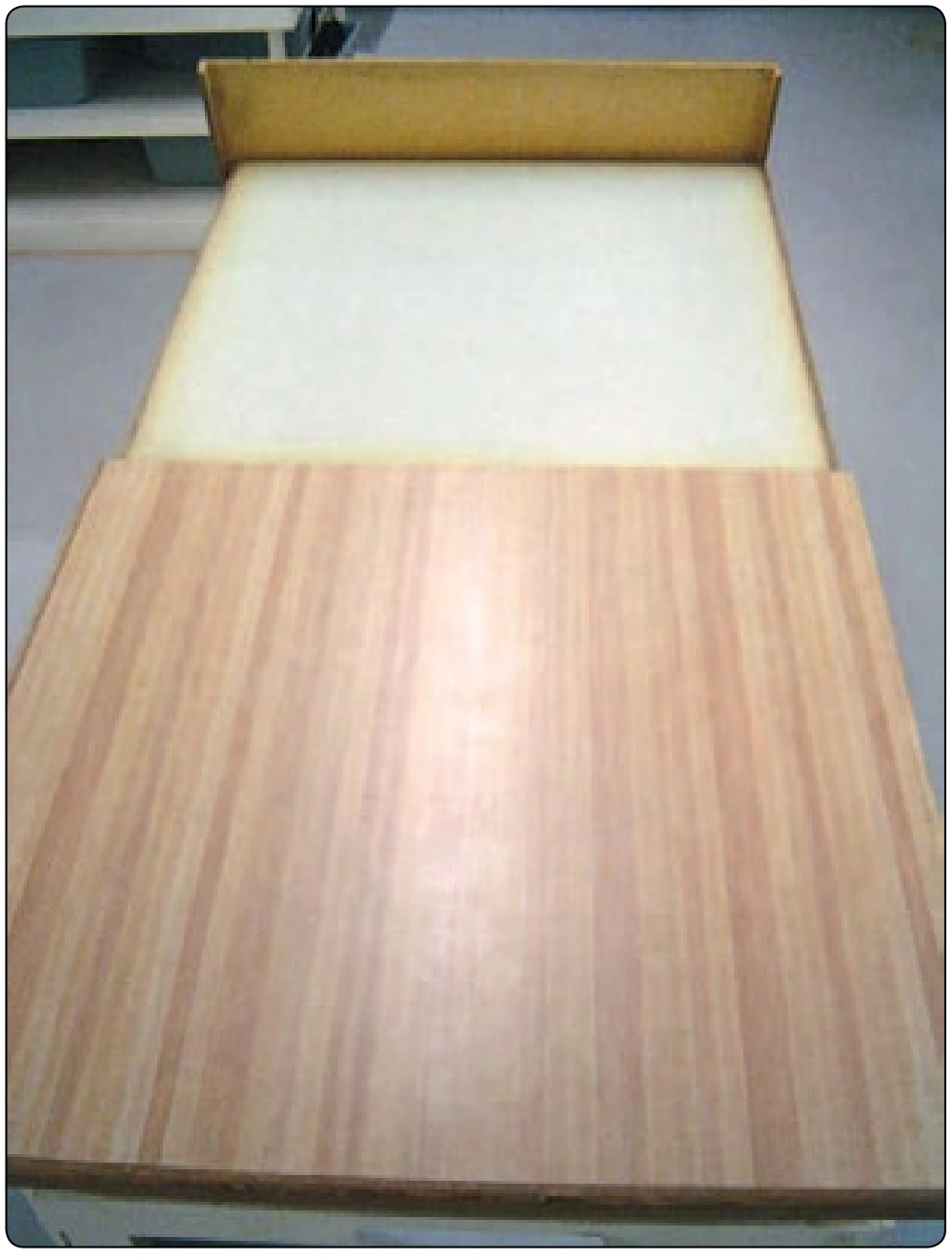 Figure 6-93. Glass top table with cover.
