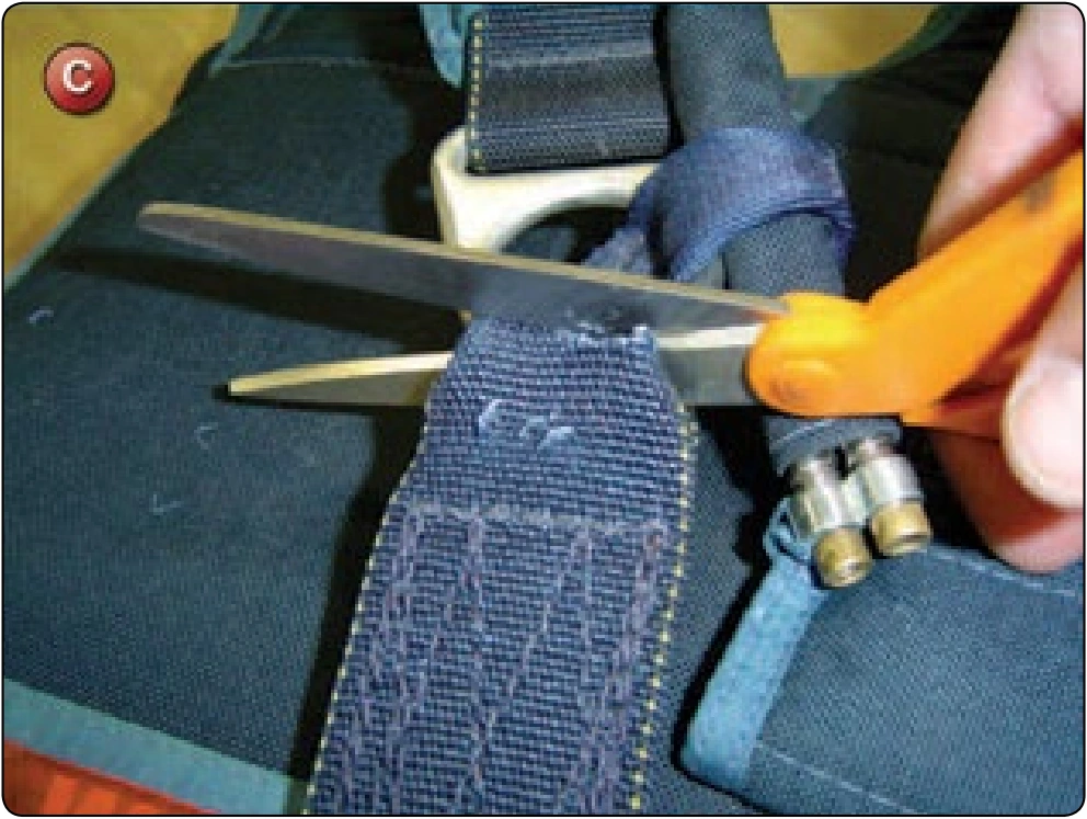 Articulated Harness Main Lift Web (MLW) Resizing, procedure photograph 3 (source page 7-74).