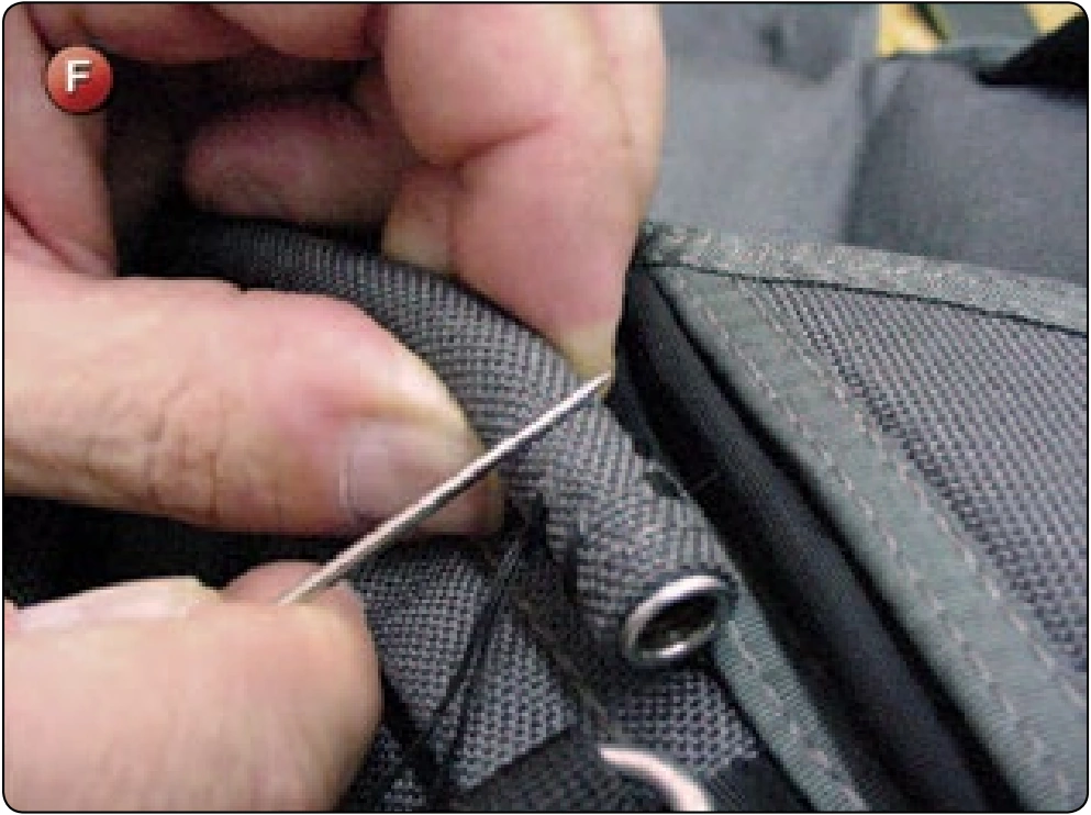 Hand Tacking Techniques, procedure photograph 6 (source page 7-88).