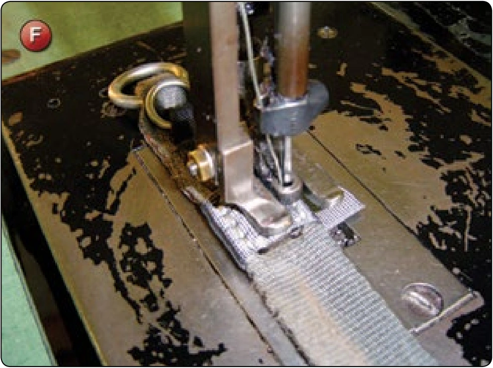 Main Riser 3-Ring Locking Loop Replacement, procedure photograph 6 (source page 7-64).