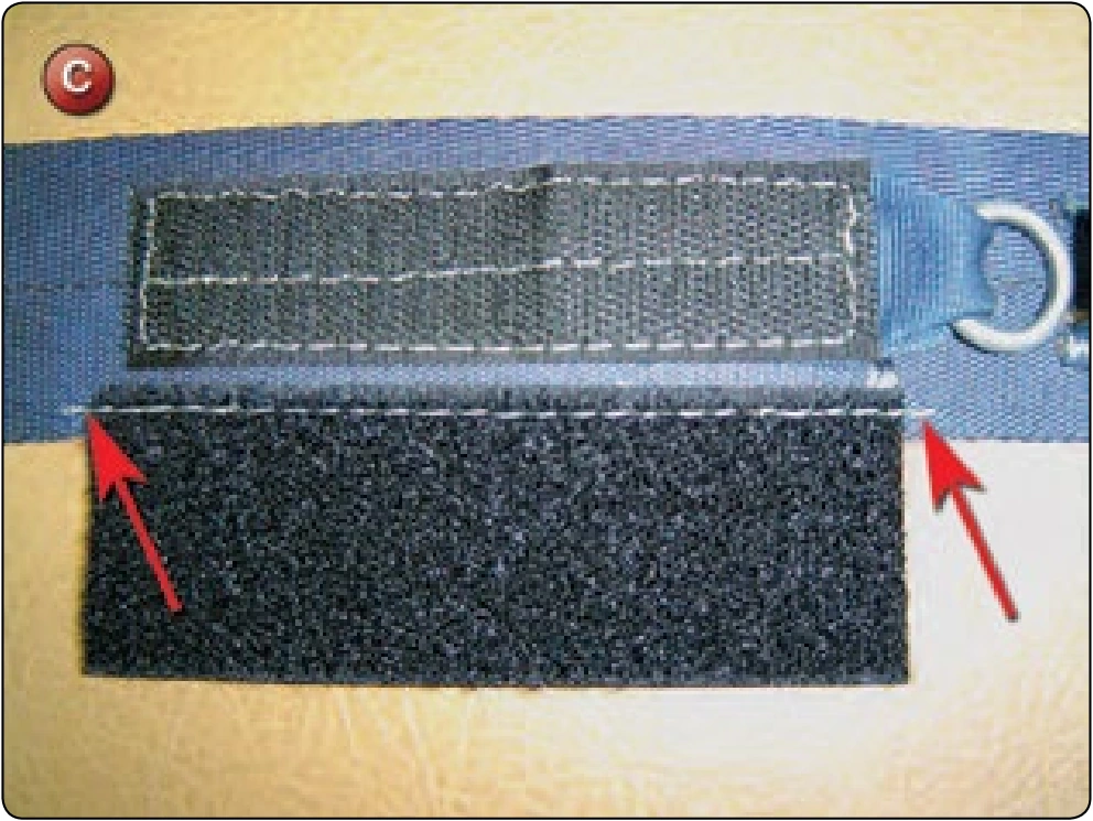 Main Riser Steering Toggle Velcro® Replacement, procedure photograph 3 (source page 7-65).