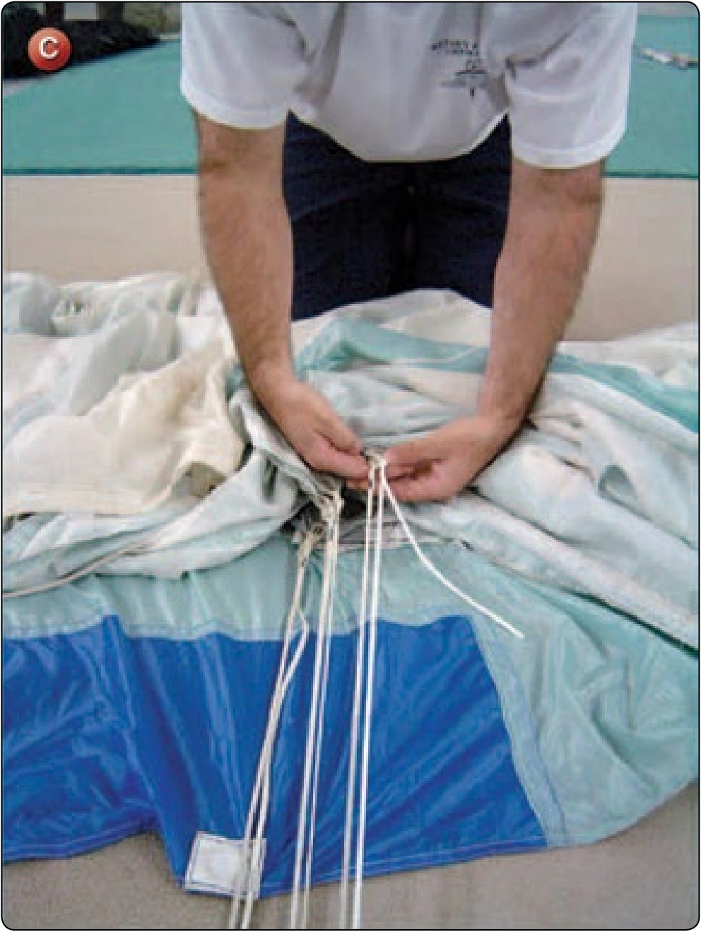 Square Canopy—Main Line Replacement, procedure photograph 3 (source page 7-32).